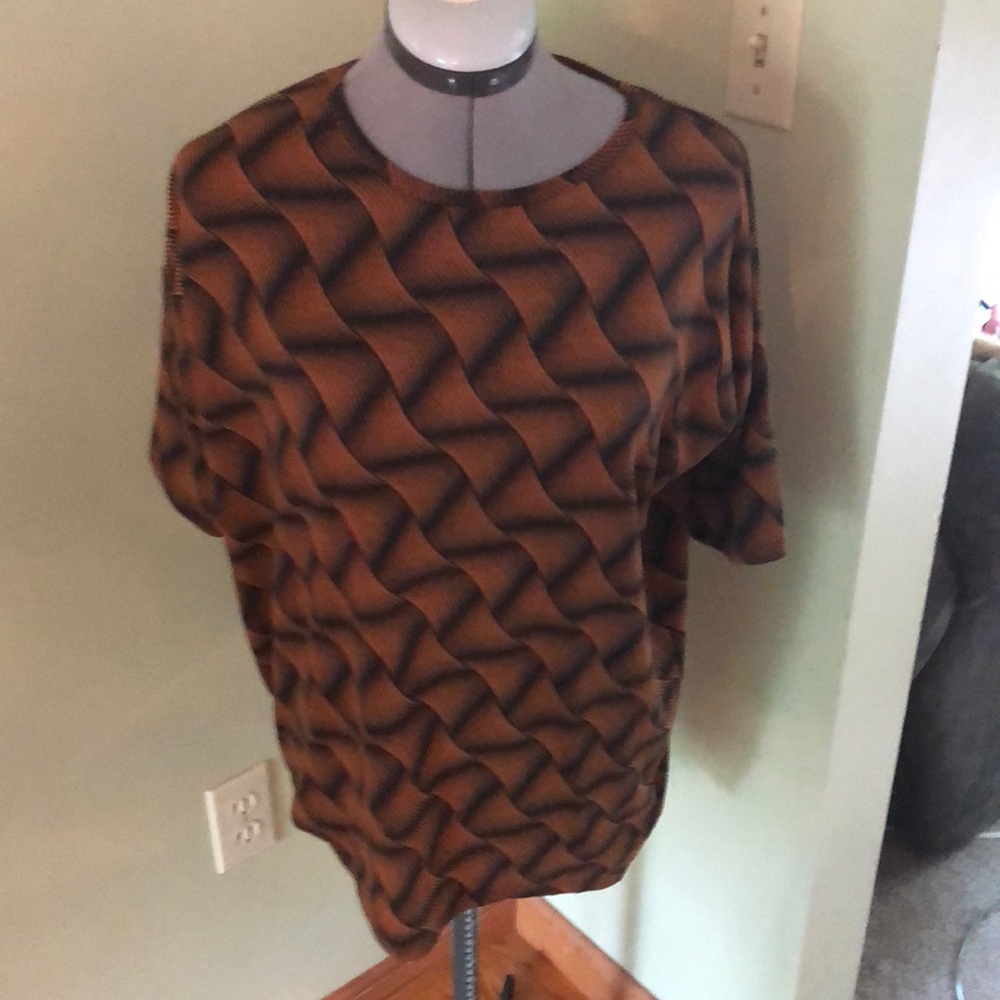 LulaRoe Irma Top